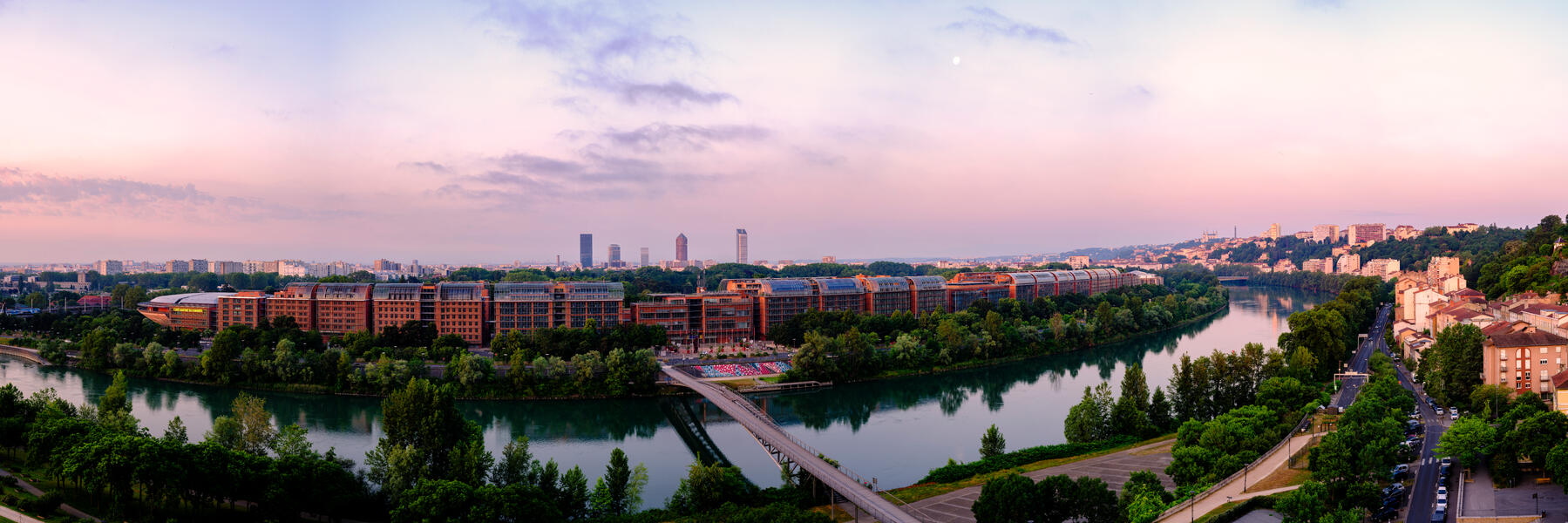 vue exterieure - centre de congres de lyon - 2023