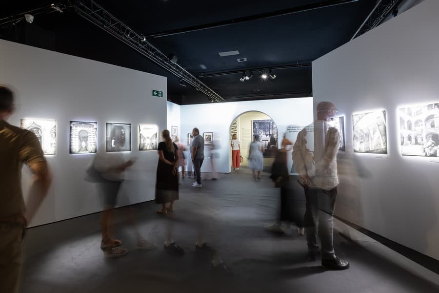 exposition doisneau - la sucriere - lyon - 2026 (12)_Fanny Gaudin_Moyen_5286.jpg